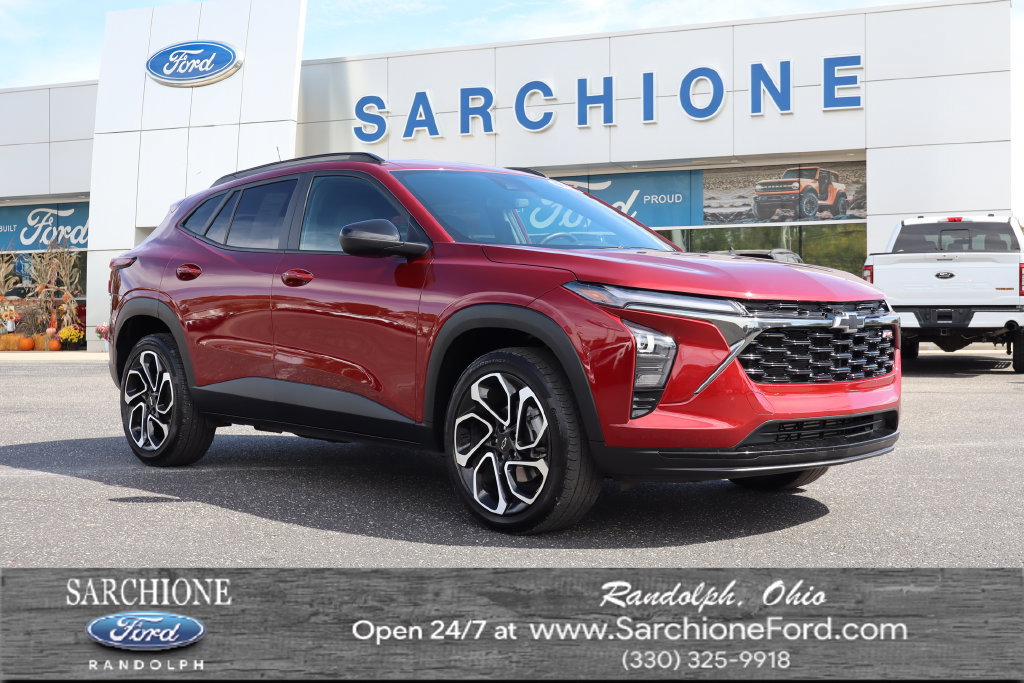 Used 2024 Chevrolet Trax RS w/ Driver Confidence Package FWD image 1