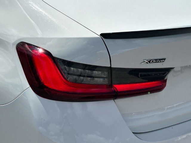 Used 2023 BMW 330e xDrive AWD/4WD image 10