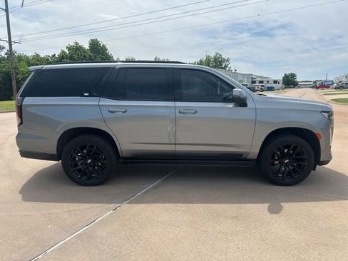 Certified 2024 Cadillac Escalade Sport w/ LPO, ONYX Package AWD/4WD image 6
