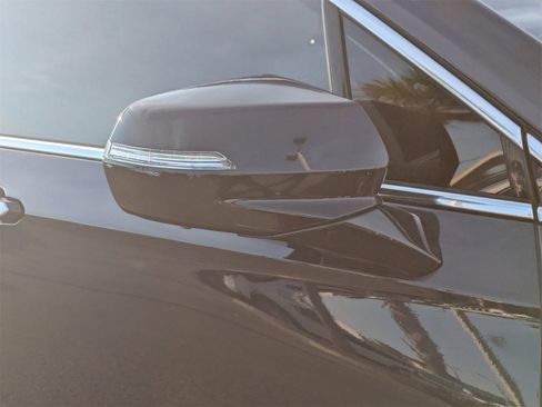 Used 2022 Cadillac XT6 Premium Luxury w/ Technology Package image 11