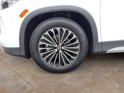 New 2026 Volkswagen Tiguan S FWD image 11