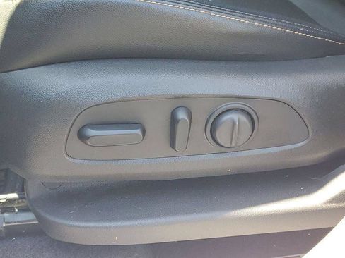 Used 2020 Chevrolet Equinox Premier AWD/4WD image 6