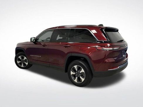 Used 2023 Jeep Grand Cherokee 4WD 4xe image 3