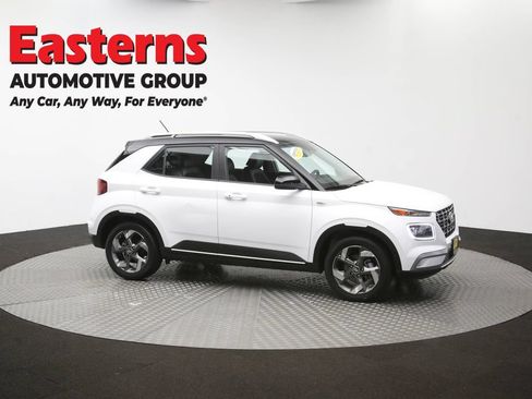 Used 2025 Hyundai Venue Limited FWD image 46
