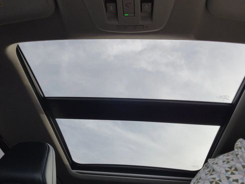 Used 2024 Nissan Ariya FWD image 46