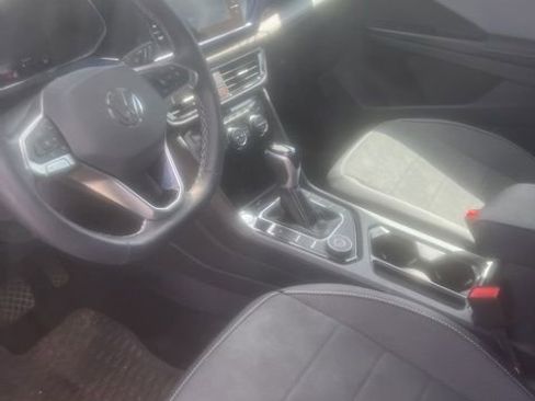 Used 2024 Volkswagen Taos SE AWD/4WD image 11