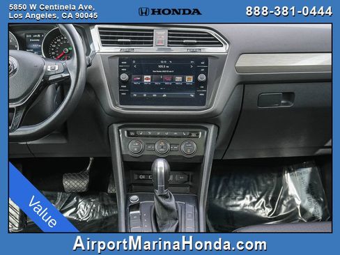 Used 2018 Volkswagen Tiguan SEL FWD image 4