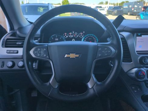 Used 2020 Chevrolet Suburban Premier image 23