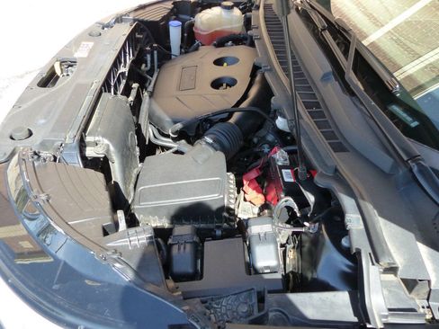 Used 2018 Ford Edge SEL w/ Equipment Group 201A FWD image 40