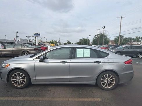 Used 2020 Ford Fusion SE FWD image 6