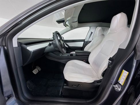 Used 2022 Tesla Model Y Performance image 20