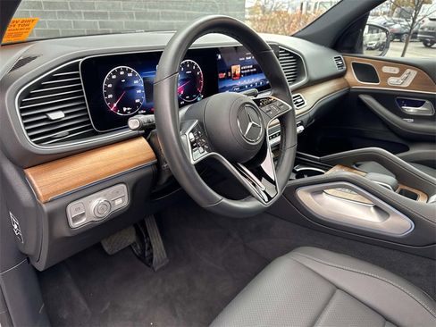 Used 2024 Mercedes-Benz GLE 350 4MATIC w/ Winter Package image 20