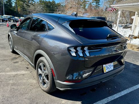 Used 2022 Ford Mustang Mach-E Select image 7