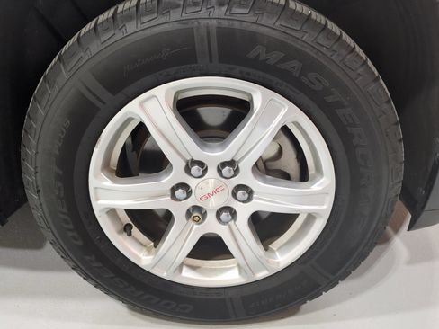 Used 2018 GMC Acadia SLE FWD image 9