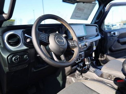 New 2025 Jeep Gladiator Sport image 20