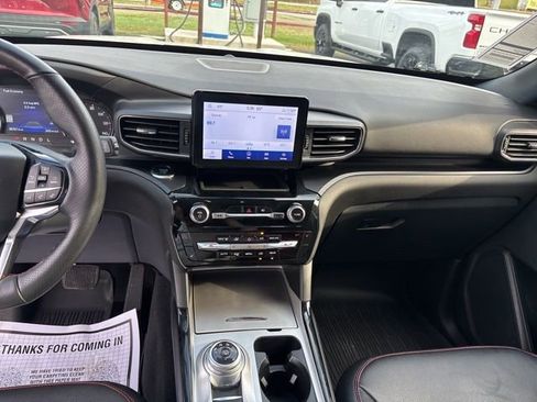 Used 2023 Ford Explorer ST-Line w/ Class IV Trailer Tow Package image 36