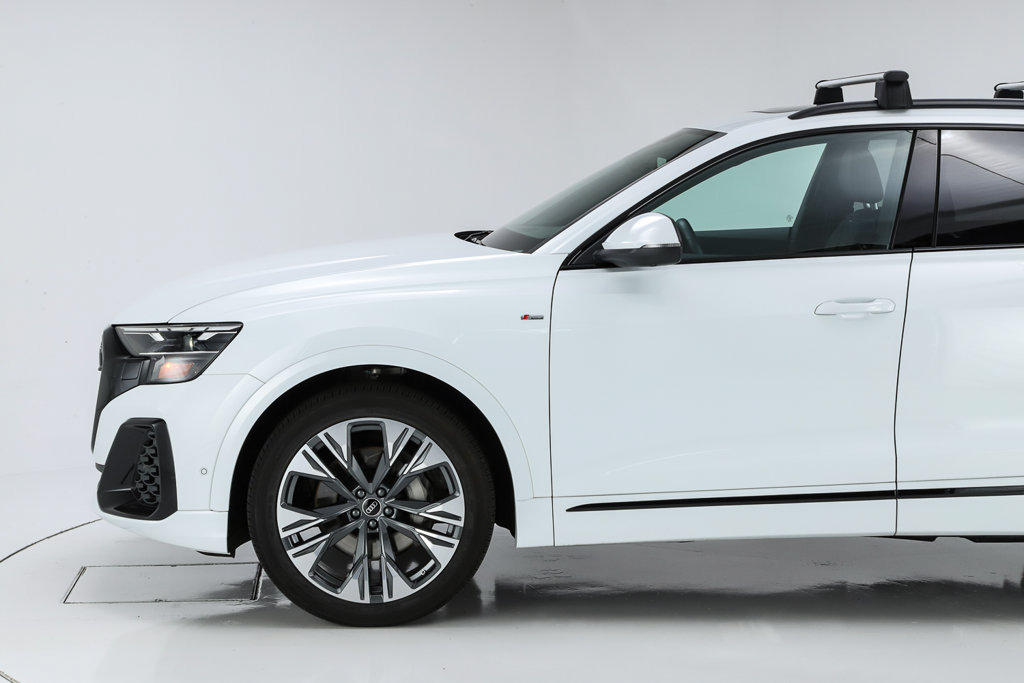 Used 2026 Audi Q8 Premium Plus AWD/4WD image 7