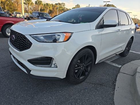 Used 2022 Ford Edge ST-Line image 3