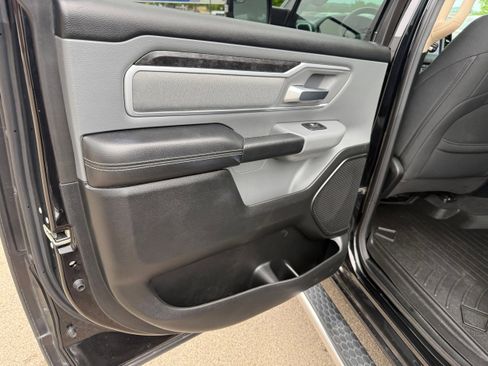Used 2020 RAM 1500 Big Horn AWD/4WD image 9