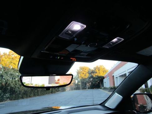 Used 2025 Cadillac Escalade ESV Sport w/ Touring Package image 21