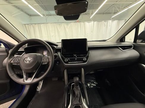 Certified 2024 Toyota Corolla Cross LE FWD image 18