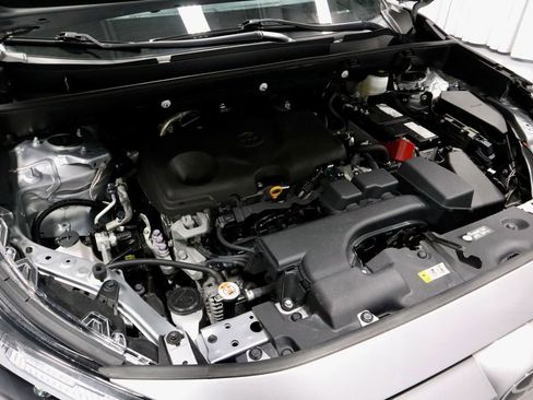 Used 2025 Toyota RAV4 XLE image 15