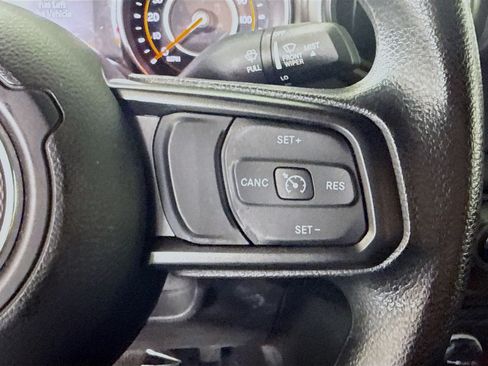 Used 2021 Jeep Gladiator Sport AWD/4WD image 15