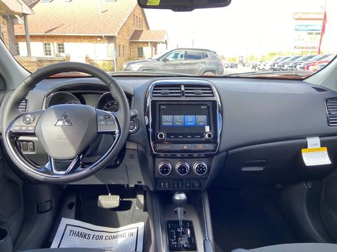 New 2025 Mitsubishi Outlander Sport SE image 17