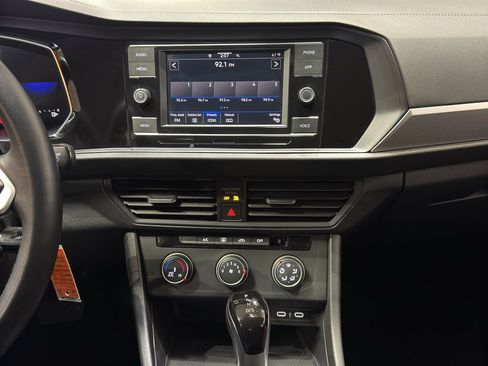 Used 2024 Volkswagen Jetta S image 25