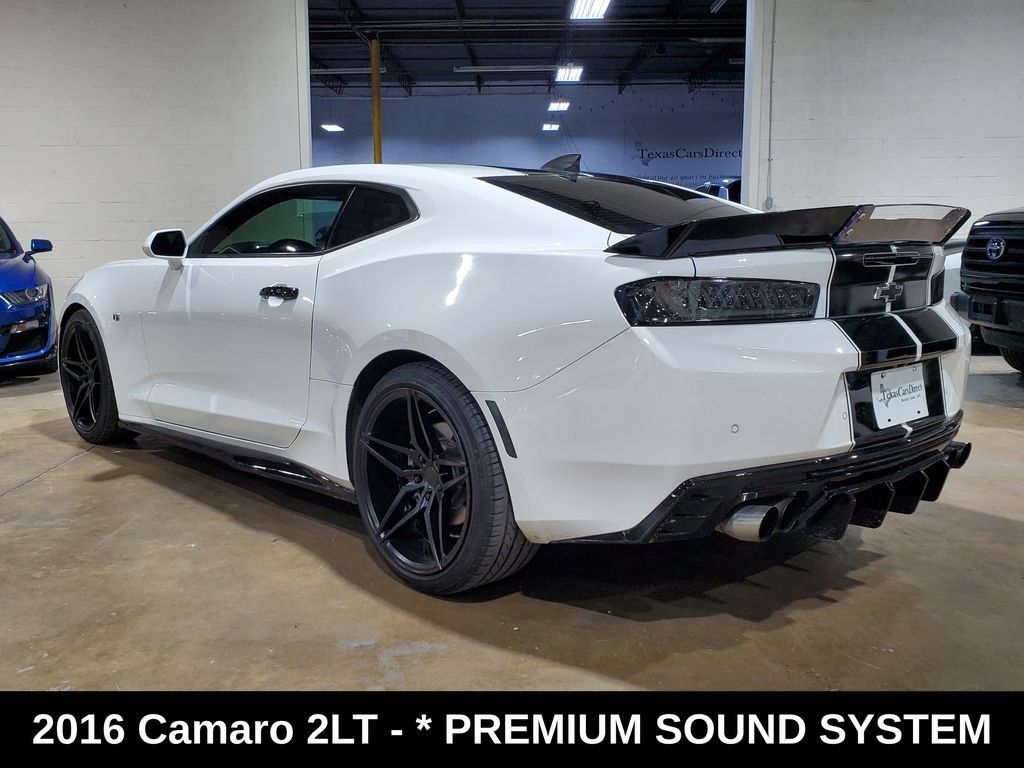 Used 2016 Chevrolet Camaro LT RWD image 11
