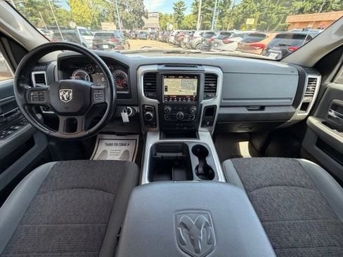 Used 2019 RAM 1500 Classic SLT w/ Black Appearance Group AWD/4WD image 15
