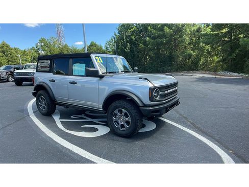 Used 2021 Ford Bronco Black Diamond image 25