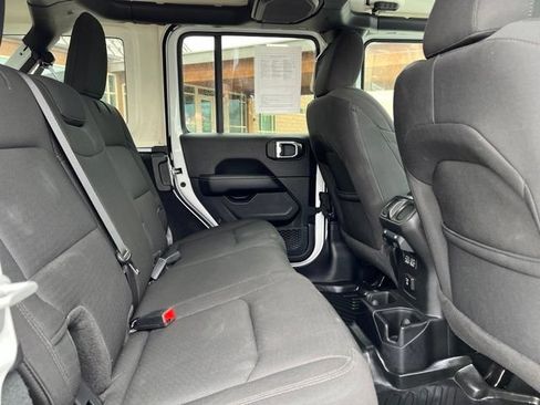 Used 2023 Jeep Wrangler Unlimited Sahara w/ Cold Weather Group AWD/4WD image 20