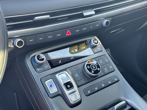 Used 2024 Hyundai Palisade Calligraphy image 38