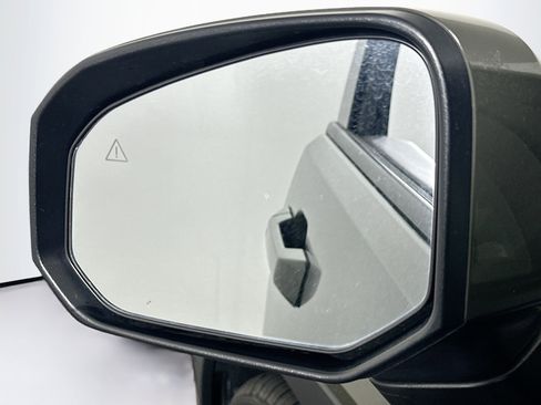 Used 2025 Hyundai Santa Fe SEL AWD/4WD image 16