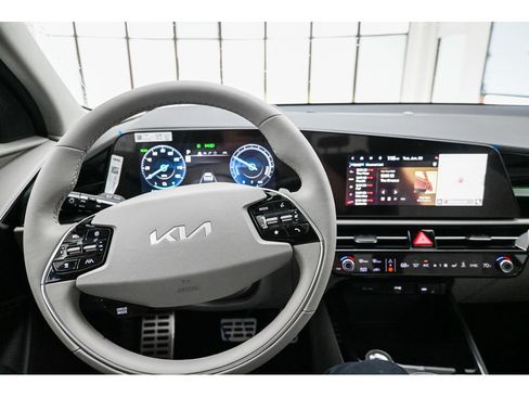 New 2026 Kia Niro Wave w/ Wave Preserve Package FWD image 21