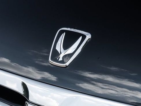 Used 2012 Hyundai Equus Signature RWD image 25