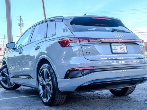 Used 2024 Audi Q4 e-tron Premium Plus image 23