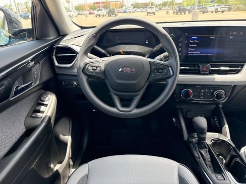 Used 2026 Chevrolet TrailBlazer LT w/ Midnight Edition FWD image 13