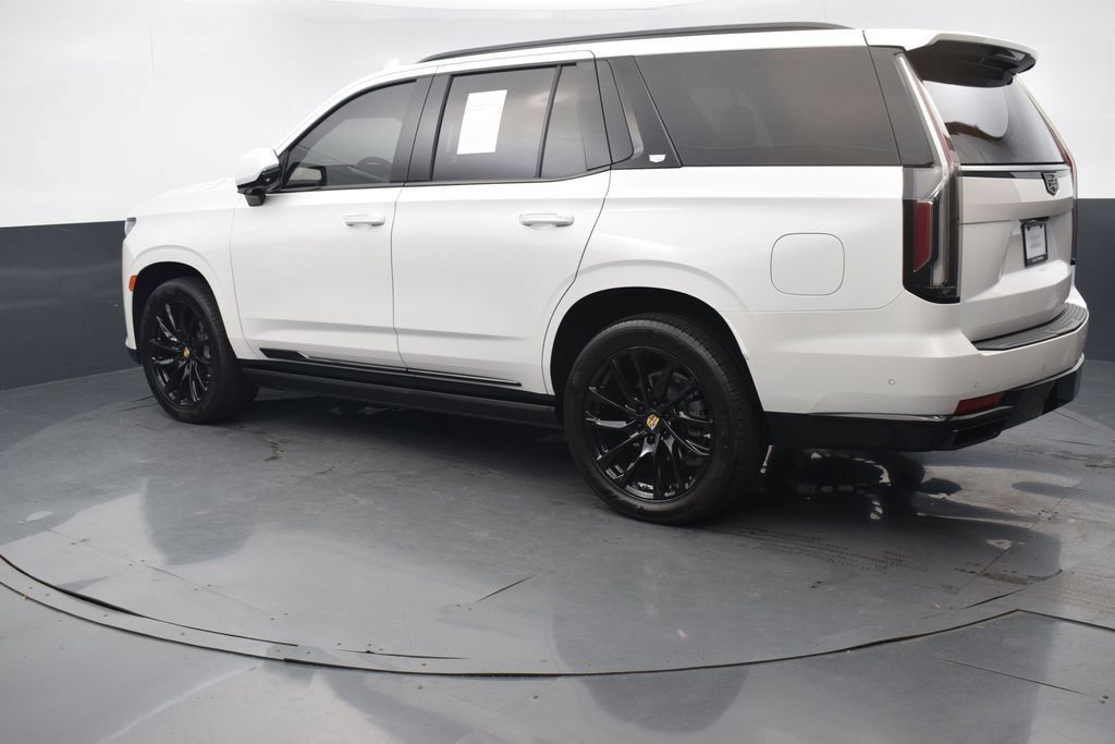 Used 2021 Cadillac Escalade Sport w/ Driver Assist Tech Package AWD/4WD image 4