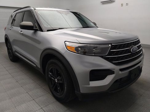 Used 2022 Ford Explorer XLT RWD image 13