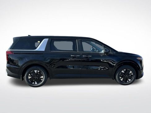 New 2026 Kia Carnival LXS FWD image 6