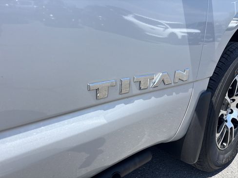 Used 2021 Nissan Titan SV w/ Accessory Utility Package AWD/4WD image 3