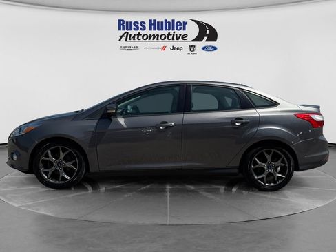 Used 2014 Ford Focus SE w/ Equipment Group 201A FWD image 2