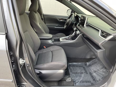 Used 2023 Toyota RAV4 SE image 35