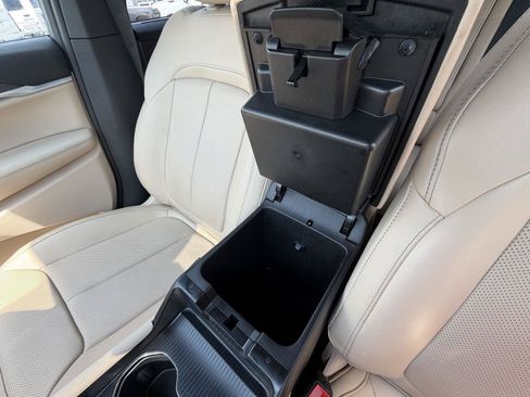 Certified 2025 Jeep Grand Cherokee Limited w/ Luxury Tech Group II AWD/4WD image 15