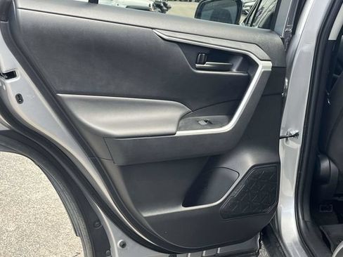 Used 2025 Toyota RAV4 LE AWD/4WD image 16