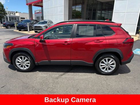 Used 2022 Toyota Corolla Cross LE FWD image 3