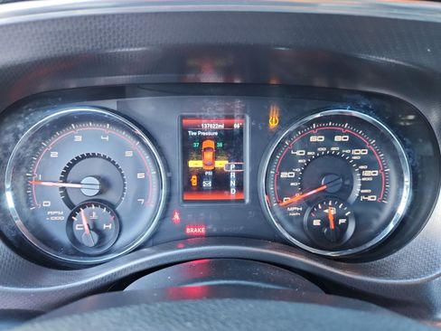 Used 2013 Dodge Charger SE image 10