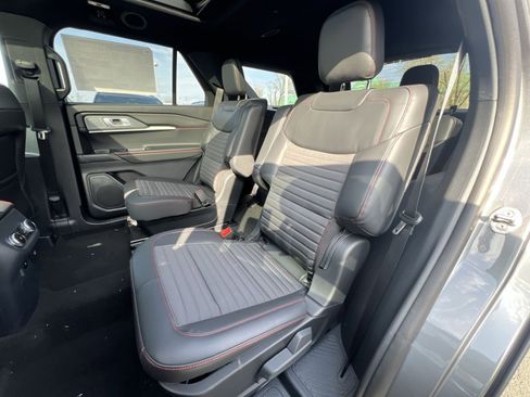 New 2026 Ford Explorer ST-Line AWD/4WD image 25